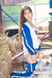 Zhou Yuran "High school uniform outdoor bursting breasts, classic Japanese school uniform" [秀人网XiuRen] No.651