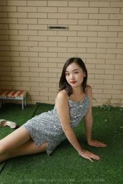 [IESS 奇思趣向] Model: Xingxing "Floral Short Skirt"
